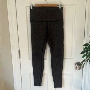 Lululemon Athletica Black and Gray Patterned Leggings Size 8